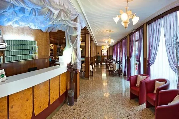 Hotel Bianchi Μπιμπιόνε