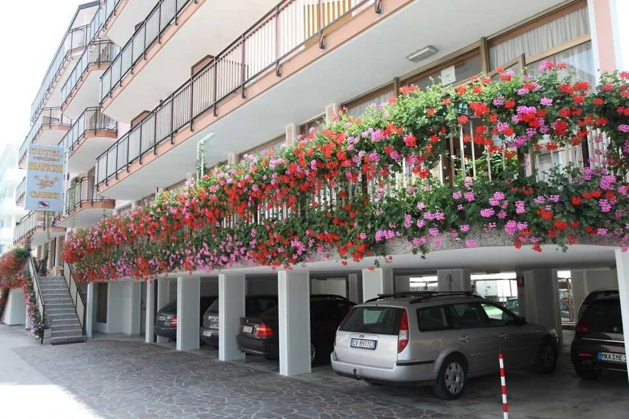 Hotel Bianchi Μπιμπιόνε