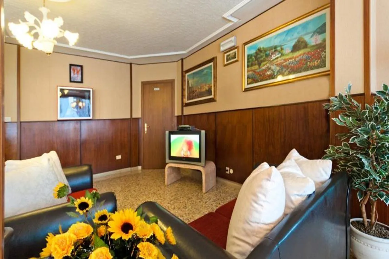 Hotel Bianchi Μπιμπιόνε Ιταλία